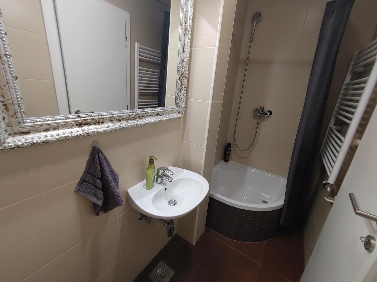 Zagreb Lodge Apartment Buitenkant foto
